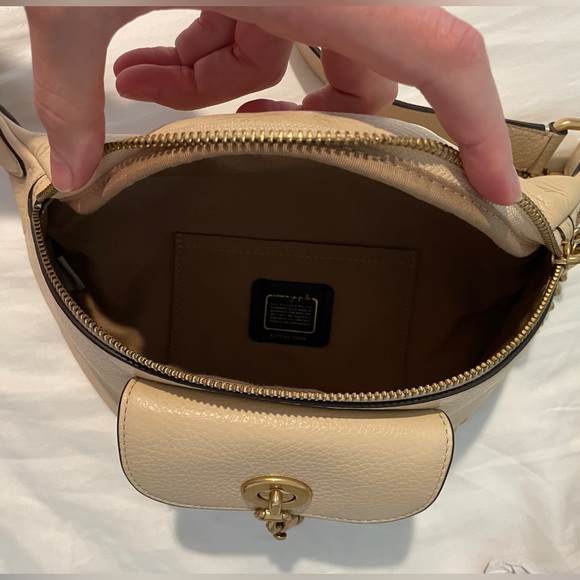 Limited edition Coach x Jennifer Lopez Belt bag- cream - Picture 6 of 7